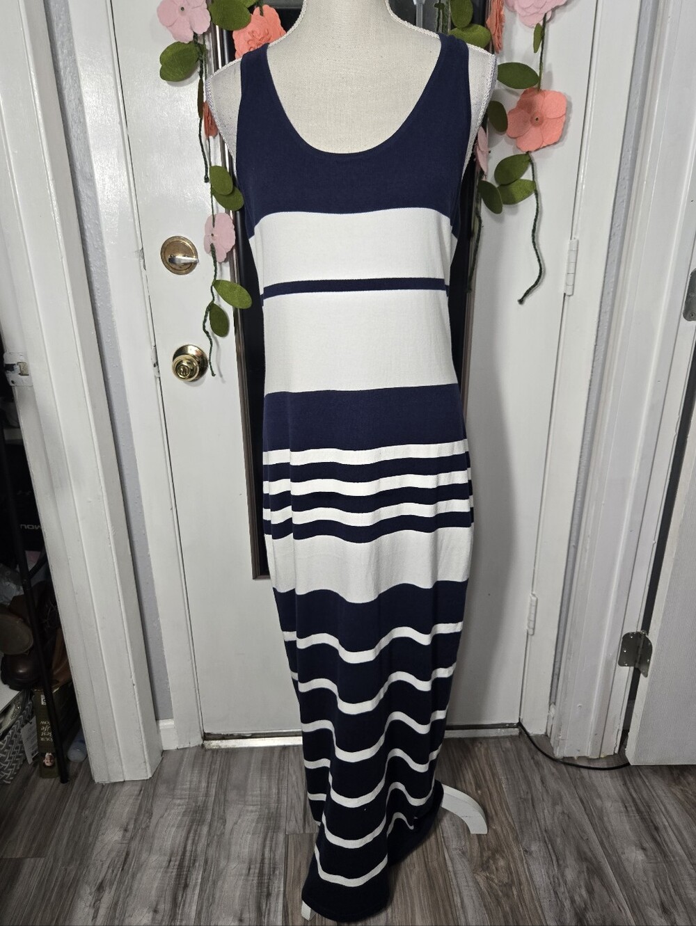 Tommy Bahama Navy And White Striped Knit Maxi Dress Sz M - Picture 3 of 11